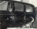 Πλαϊνή όψη του αυτοκινήτου, όπου βρίσκονταν ο Ελευθέριος Βενιζέλος και η Έλενα, όταν έγινε η εναντίον τους δολοφονική απόπειρα της 6ης Ιουνίου 1933.